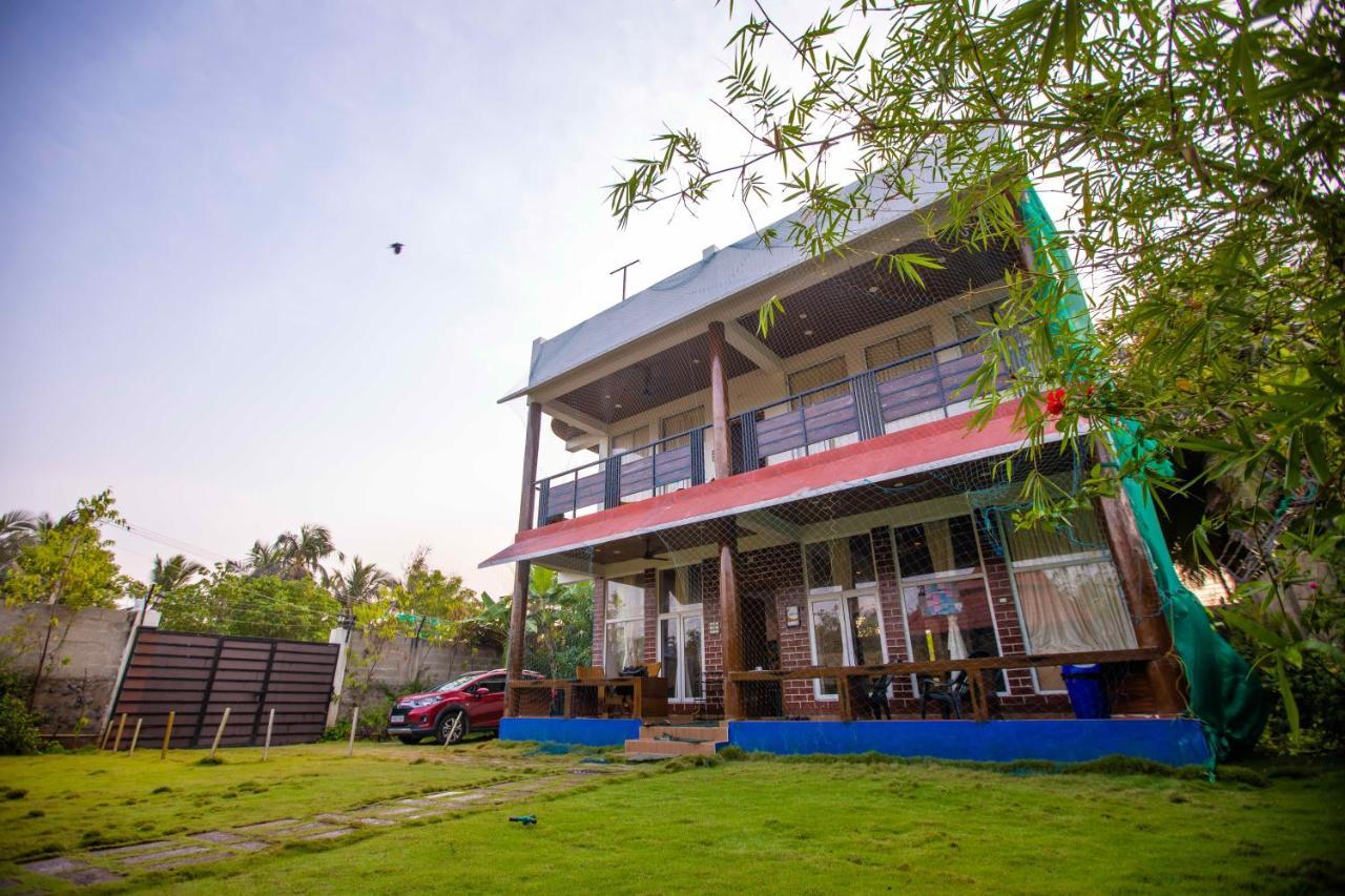 Waves Beach House Pondicherry Eksteriør bilde