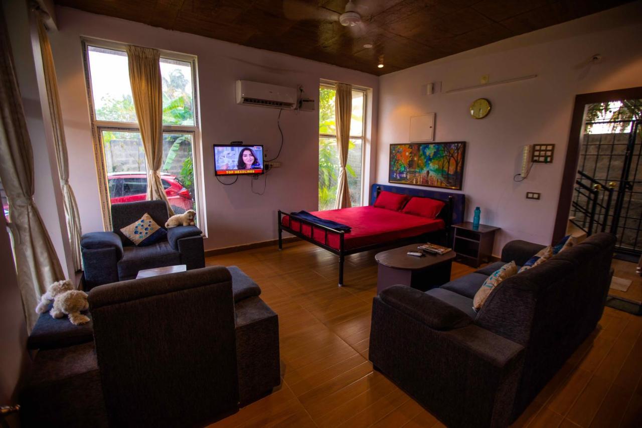 Waves Beach House Pondicherry Eksteriør bilde