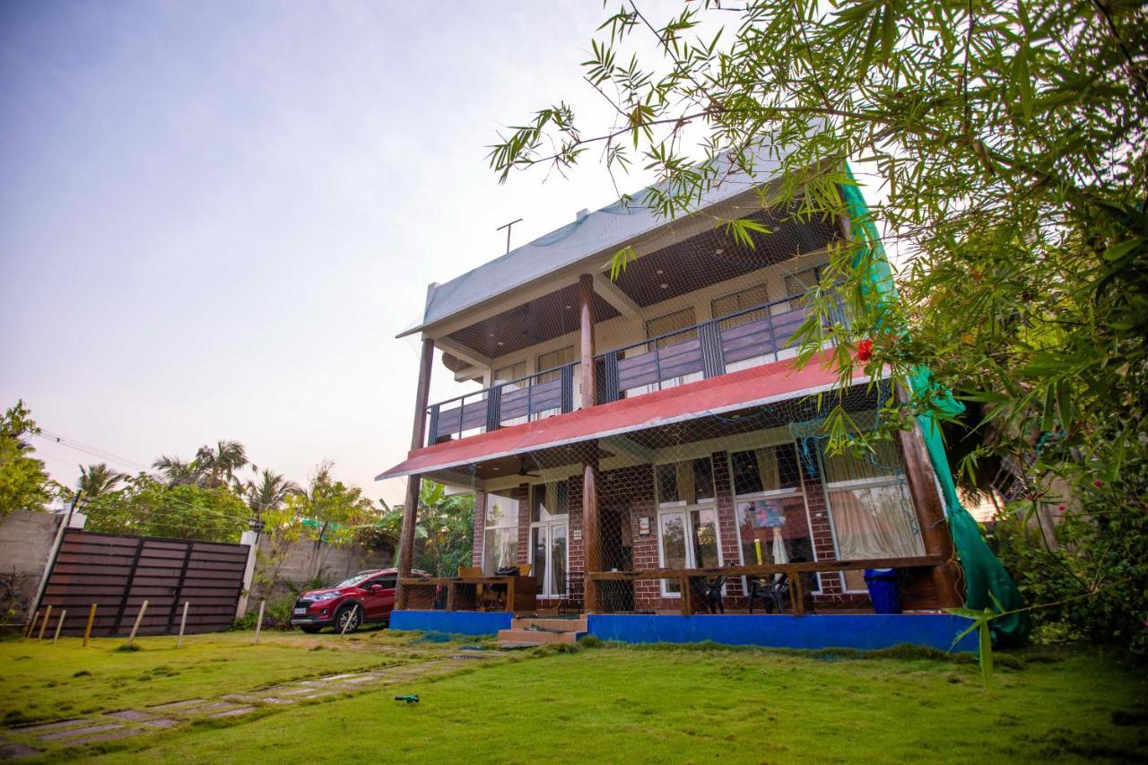 Waves Beach House Pondicherry Eksteriør bilde