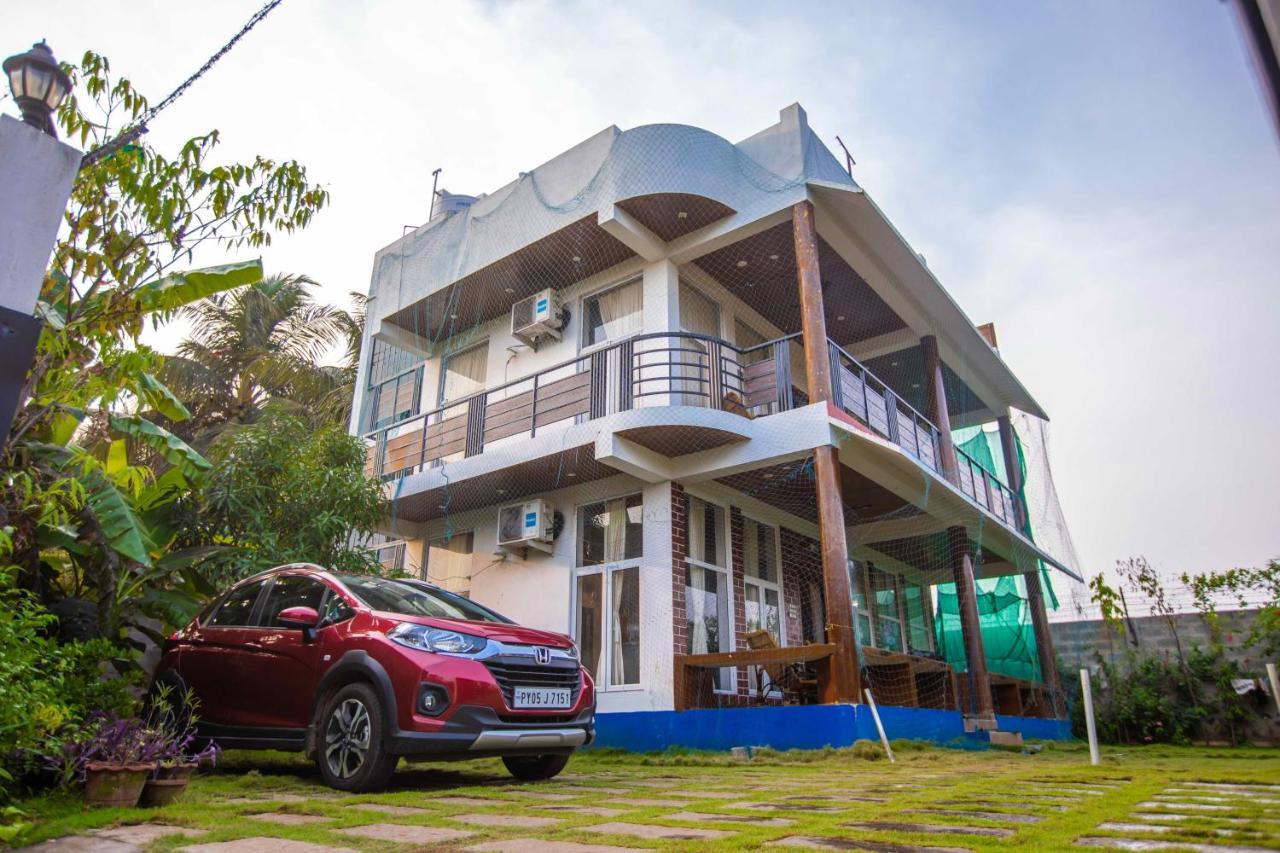 Waves Beach House Pondicherry Eksteriør bilde