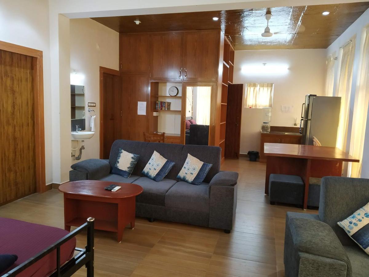 Waves Beach House Pondicherry Eksteriør bilde